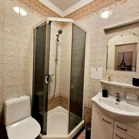 15 Min From Old Town Riga, Located In Art Nouveau Riga